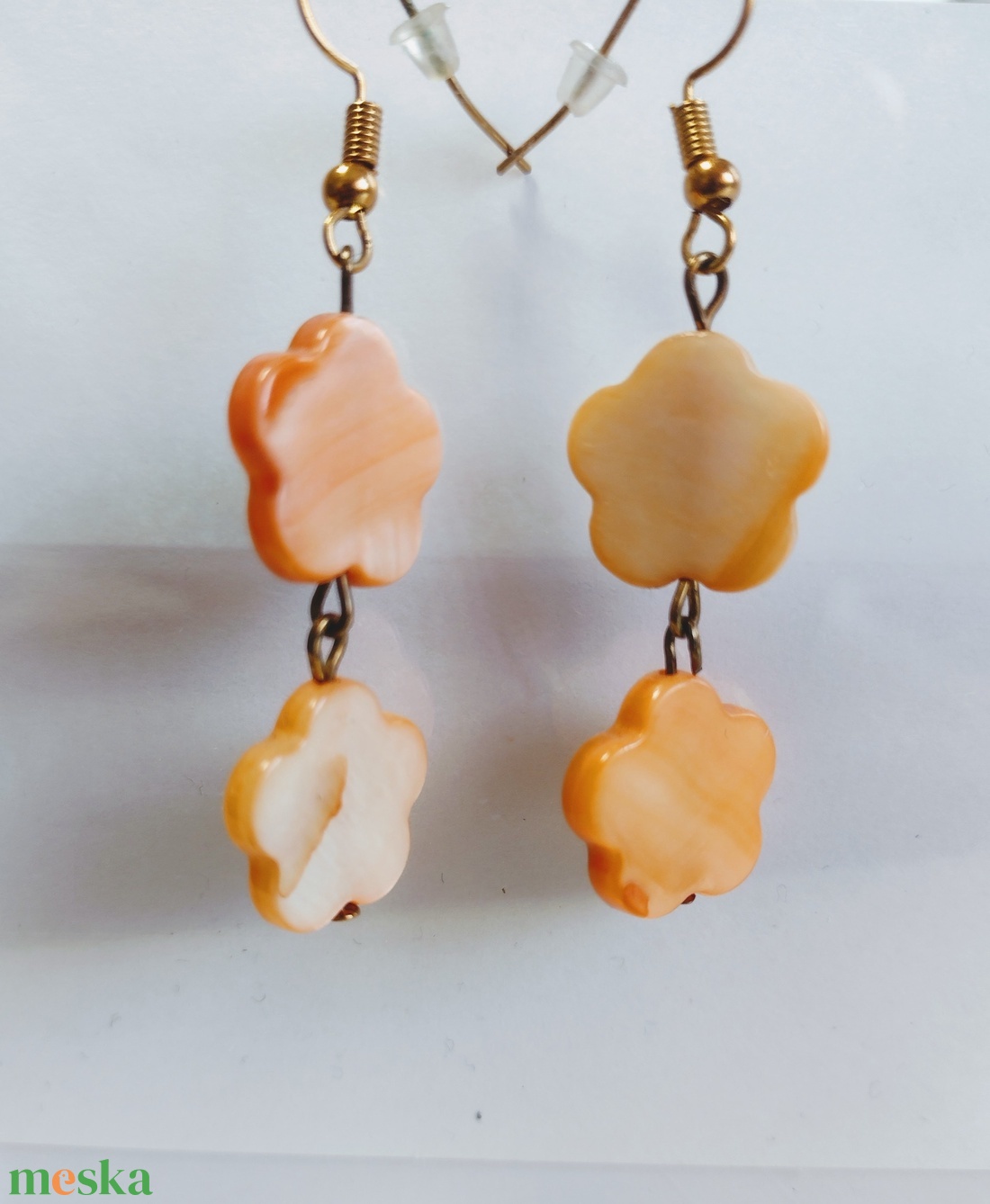 Narancsvirág kagylóhéj fülbevaló - ékszer - fülbevaló - lógó fülbevaló - Meska.hu
