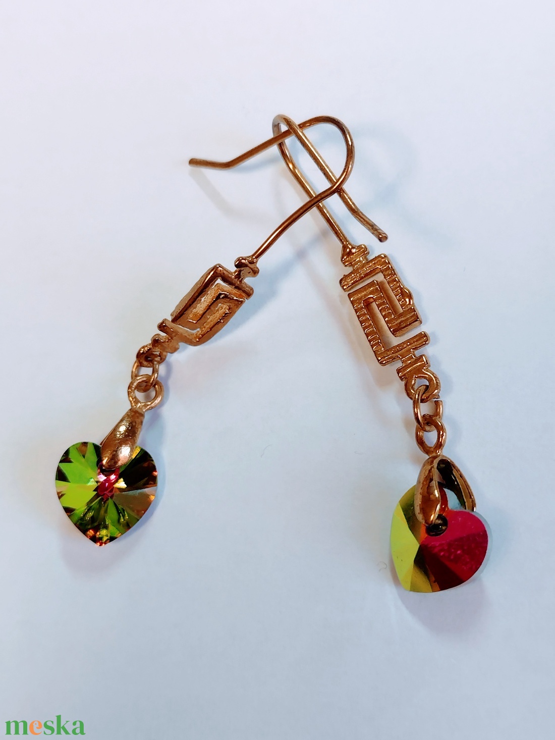Színjátszós Swarovski szív fülbevaló - ékszer - fülbevaló - lógó fülbevaló - Meska.hu