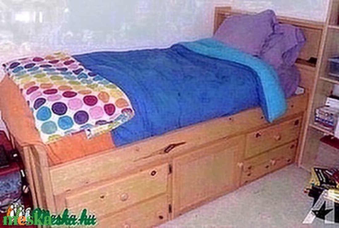 Gyerek fenyő ágy, 4db fiókkal, 1db nyitható szekrénnyel. -  - Meska.hu