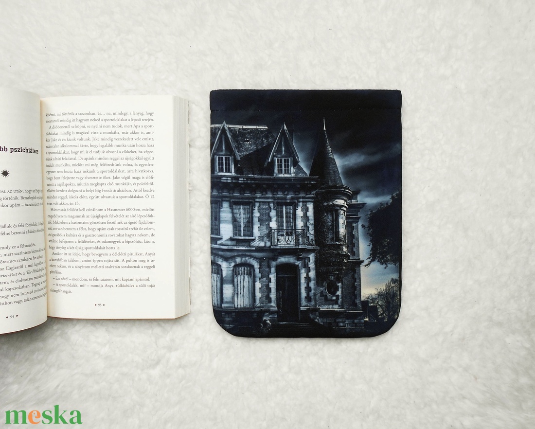 KÍSÉRTETHÁZ - Könyv Védő Tok, Könyvölelő, Könyvvászon - VÁLASZTHATÓ MÉRET! - táska & tok - ebook & tablet tok - Meska.hu KÍSÉRTETHÁZ - Könyv Védő Tok, Könyvölelő, Könyvvászon - VÁLASZTHATÓ MÉRET! - táska & tok - ebook & tablet tok - Meska.hu