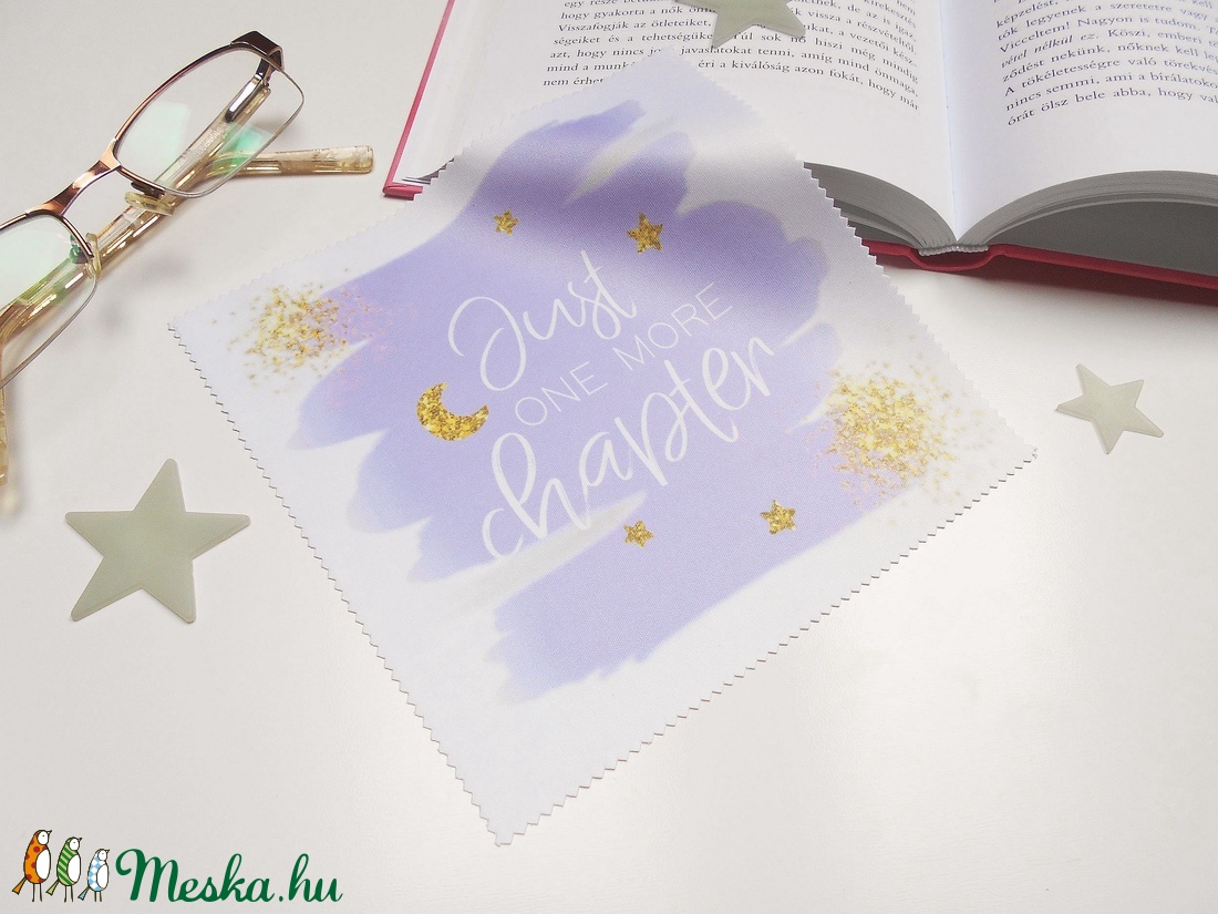 Csak még egy fejezetet - feliratos, mintás vastag anyagú mikroszálas törlőkendő szemüvegre, mobiltelefonra, tabletre -  - Meska.hu