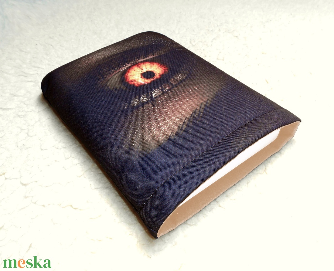 VAMPIRE - Könyv Védő Tok, Könyvölelő, Könyvvászon - VÁLASZTHATÓ MÉRET! -  - Meska.hu