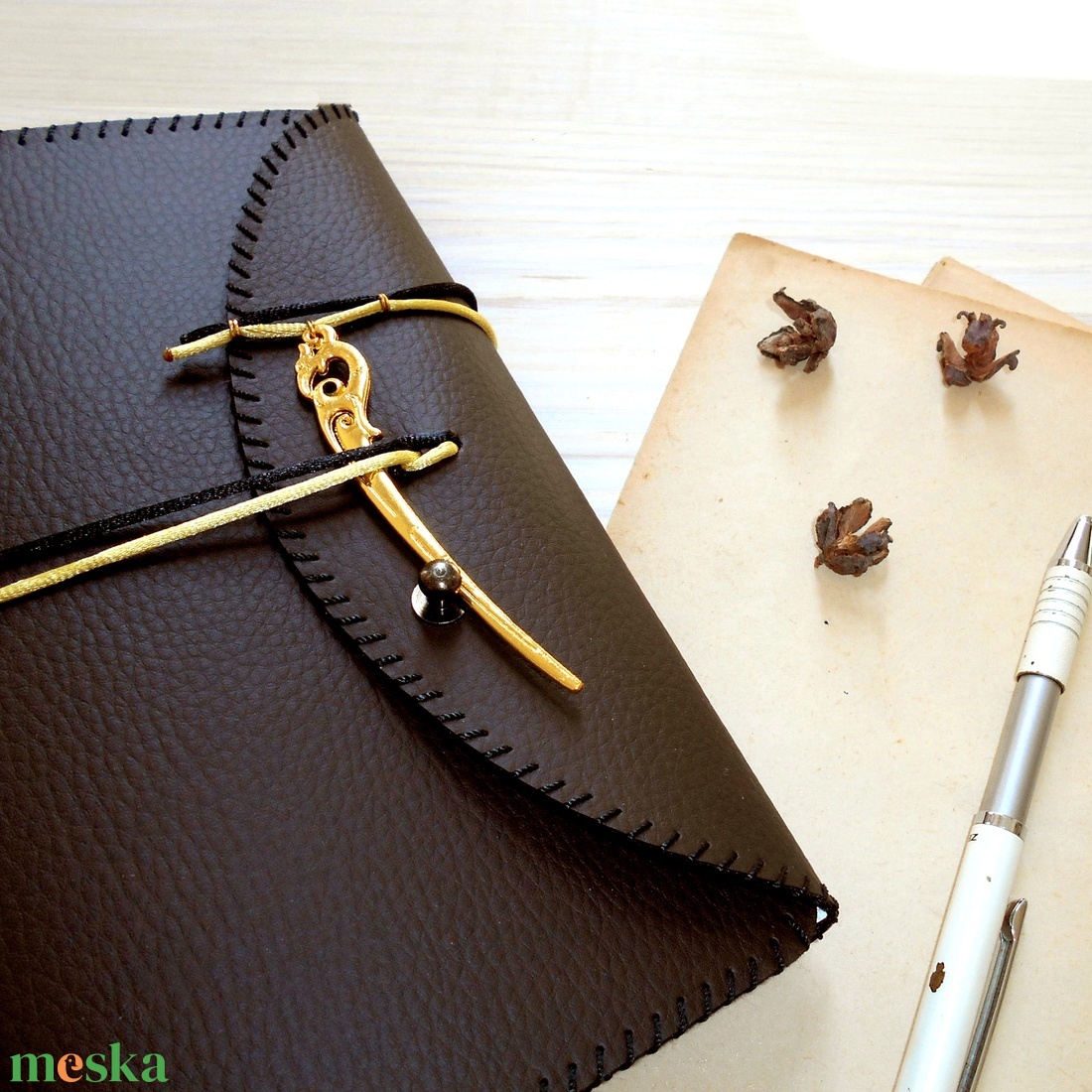 ' DARK MAGIC ' Műbőr Napló A5 - otthon & életmód - papír, írószer - jegyzetfüzet & napló - Meska.hu