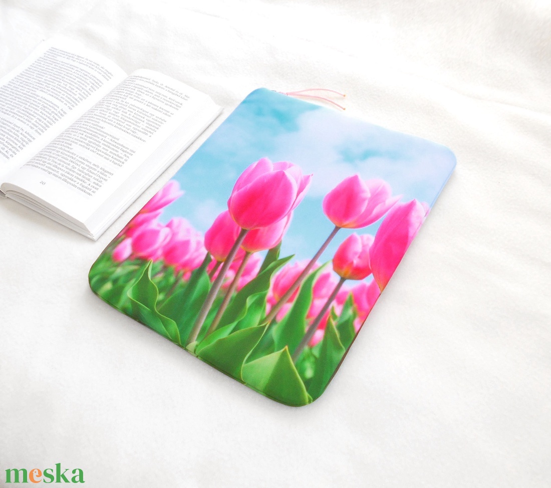 TULIPÁNMEZŐ - Cipzáras Könyv Védő Tok, Könyvölelő, Könyvvászon, Neszesszer - NAGY MÉRET!!! - táska & tok - kézitáska & válltáska - belső rendező - Meska.hu TULIPÁNMEZŐ - Cipzáras Könyv Védő Tok, Könyvölelő, Könyvvászon, Neszesszer - NAGY MÉRET!!! - táska & tok - kézitáska & válltáska - belső rendező - Meska.hu