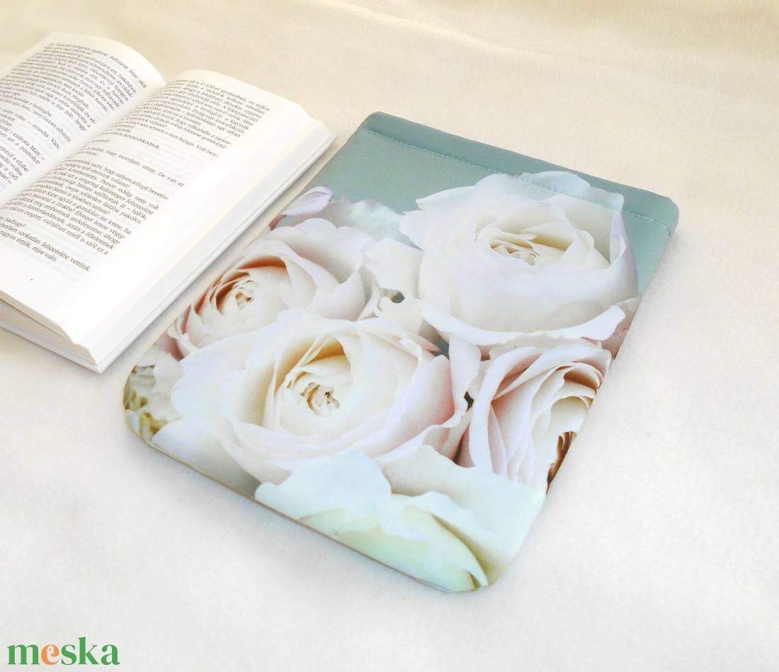 RÓZSÁK - Könyv Védő Tok, Könyvölelő, Könyvvászon - NORMÁL MÉRET! - táska & tok - ebook & tablet tok - Meska.hu RÓZSÁK - Könyv Védő Tok, Könyvölelő, Könyvvászon - NORMÁL MÉRET! - táska & tok - ebook & tablet tok - Meska.hu