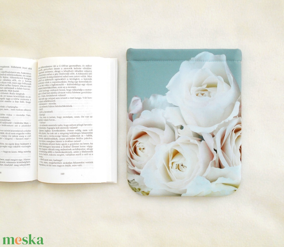 RÓZSÁK - Könyv Védő Tok, Könyvölelő, Könyvvászon - NORMÁL MÉRET! - táska & tok - ebook & tablet tok - Meska.hu RÓZSÁK - Könyv Védő Tok, Könyvölelő, Könyvvászon - NORMÁL MÉRET! - táska & tok - ebook & tablet tok - Meska.hu