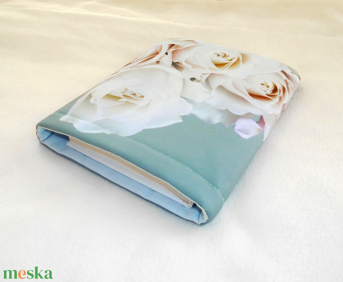 RÓZSÁK - Könyv Védő Tok, Könyvölelő, Könyvvászon - NORMÁL MÉRET! - táska & tok - ebook & tablet tok - Meska.hu RÓZSÁK - Könyv Védő Tok, Könyvölelő, Könyvvászon - NORMÁL MÉRET! - táska & tok - ebook & tablet tok - Meska.hu