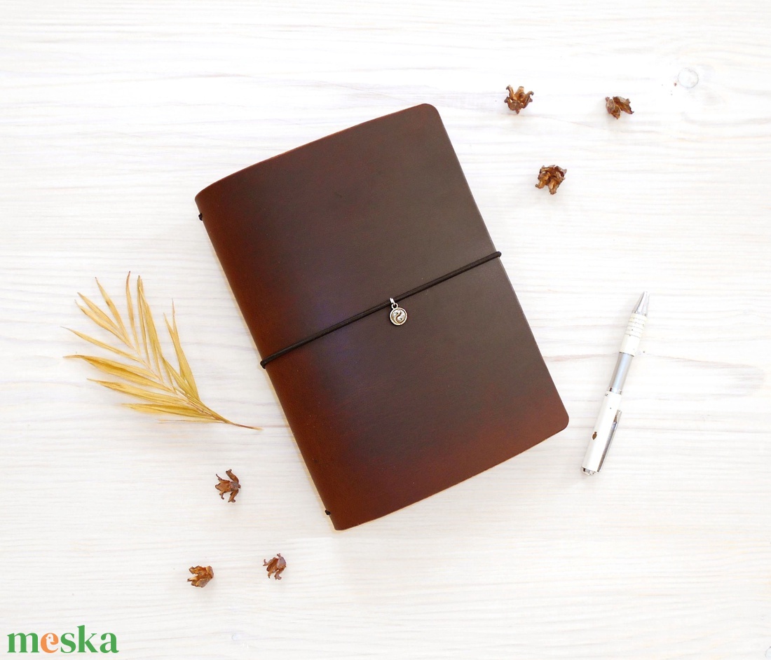 KALANDOR - Cserélhető füzetes valódi bőr borítású kézműves utazónapló A5 méretben - A füzeteket nem tartalmazza a csomag - otthon & életmód - papír, írószer - jegyzetfüzet & napló - Meska.hu