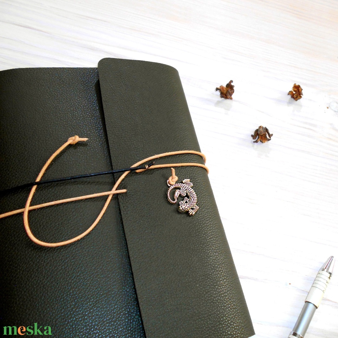 ERDŐ - Valódi bőr borítású napló A5 méretben - otthon & életmód - papír, írószer - jegyzetfüzet & napló - Meska.hu