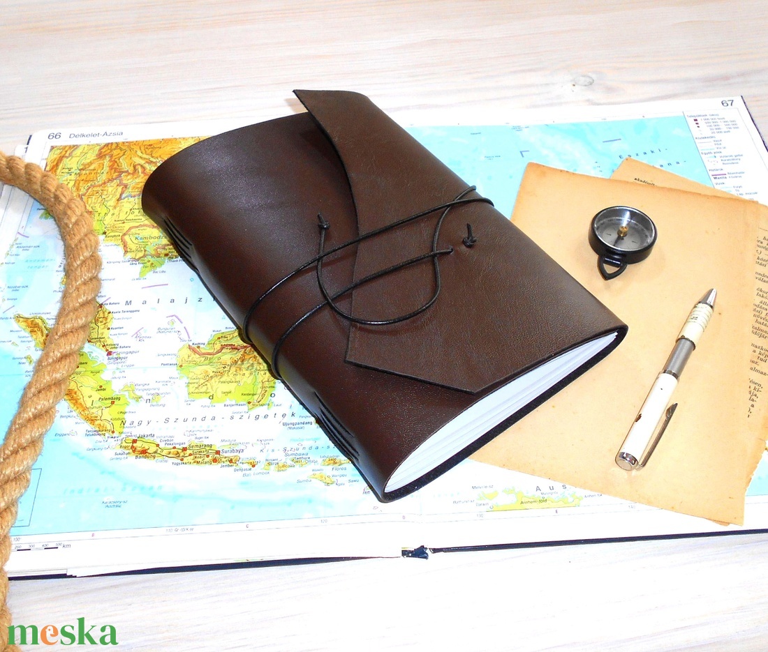 KALANDOR - Valódi bőr borítású kézműves napló A5 méretben - Iránytű motívummal - otthon & életmód - papír, írószer - jegyzetfüzet & napló - Meska.hu