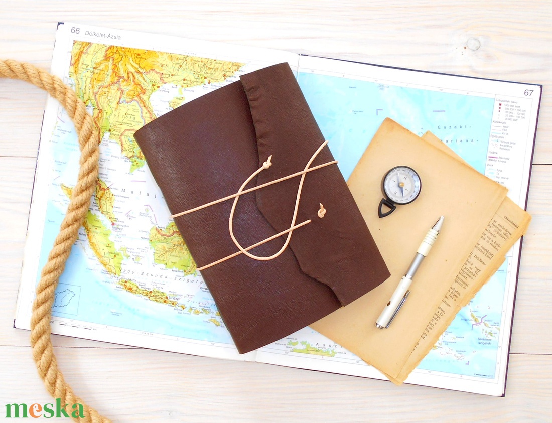 KALANDOR - Valódi bőr borítású kézműves napló A5 méretben - Iránytű motívummal - otthon & életmód - papír, írószer - jegyzetfüzet & napló - Meska.hu