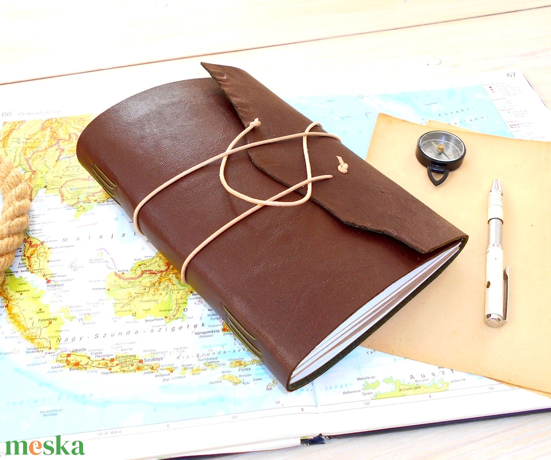 KALANDOR - Valódi bőr borítású kézműves napló A5 méretben - Iránytű motívummal - otthon & életmód - papír, írószer - jegyzetfüzet & napló - Meska.hu