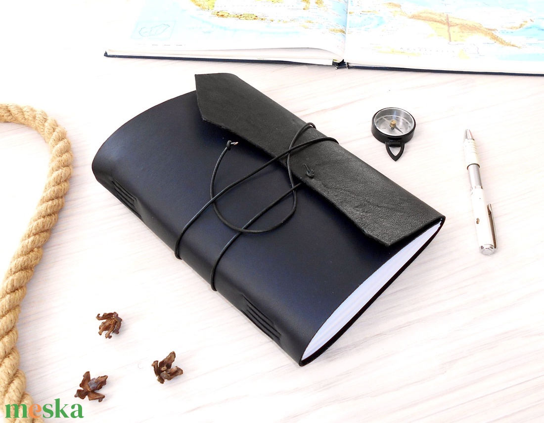 KALANDOR - Valódi bőr borítású kézműves napló A5 méretben - Iránytű motívummal - otthon & életmód - papír, írószer - jegyzetfüzet & napló - Meska.hu