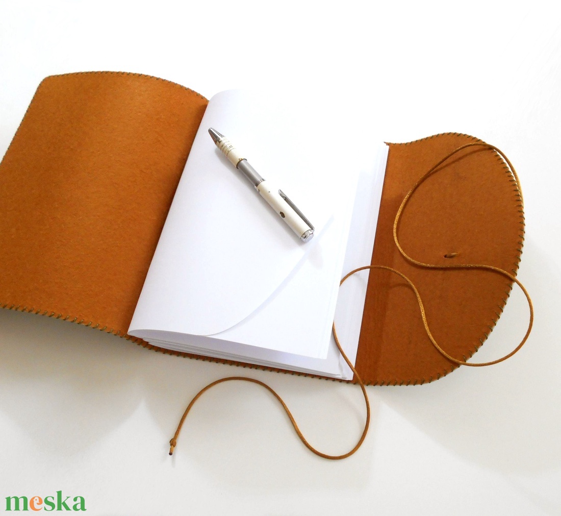 TITKOK KULCSA - Műbőr borítású kézműves napló A5 méretben - otthon & életmód - papír, írószer - jegyzetfüzet & napló - Meska.hu