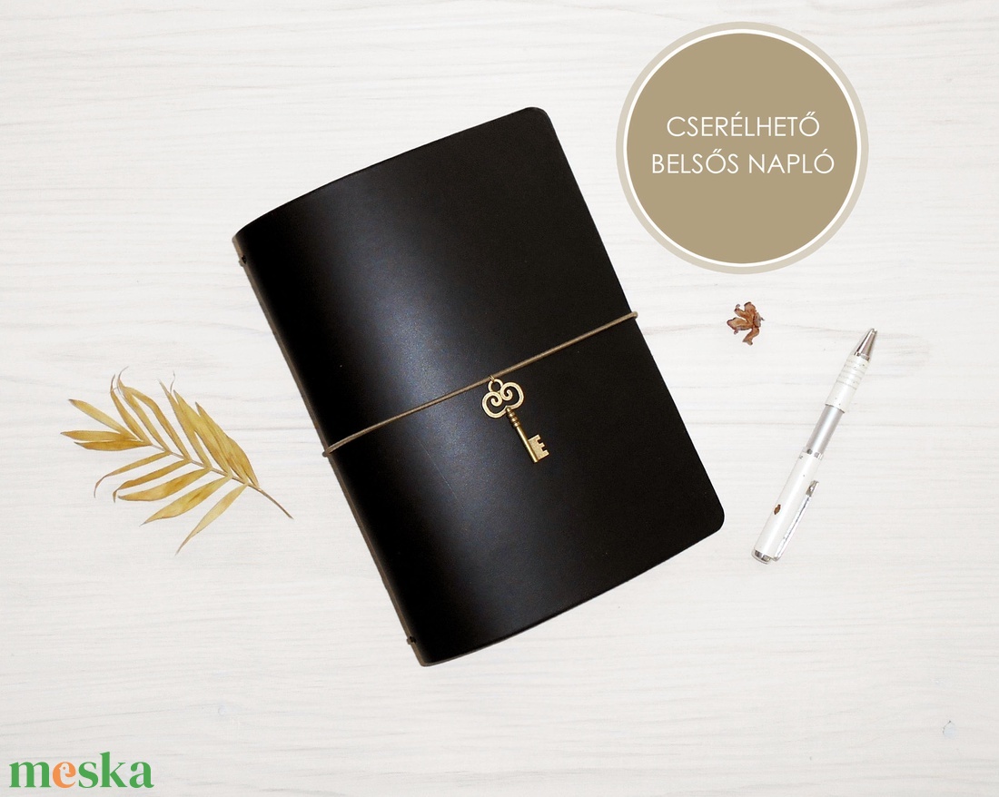 TITKOK KULCSA - Cserélhető füzetes valódi bőr borítású utazónapló A5 méretben - 4 db sima füzetet tartalmaz a csomag - otthon & életmód - papír, írószer - jegyzetfüzet & napló - Meska.hu
