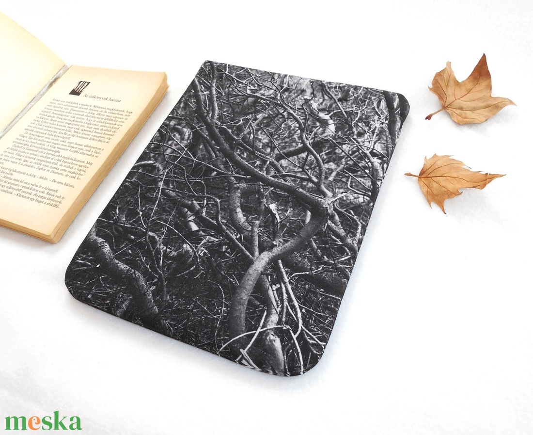 SÖTÉT ERDŐ - Könyv Védő Tok, Könyvölelő, Könyvvászon - VÁLASZHATÓ MÉRET! - táska & tok - ebook & tablet tok - Meska.hu