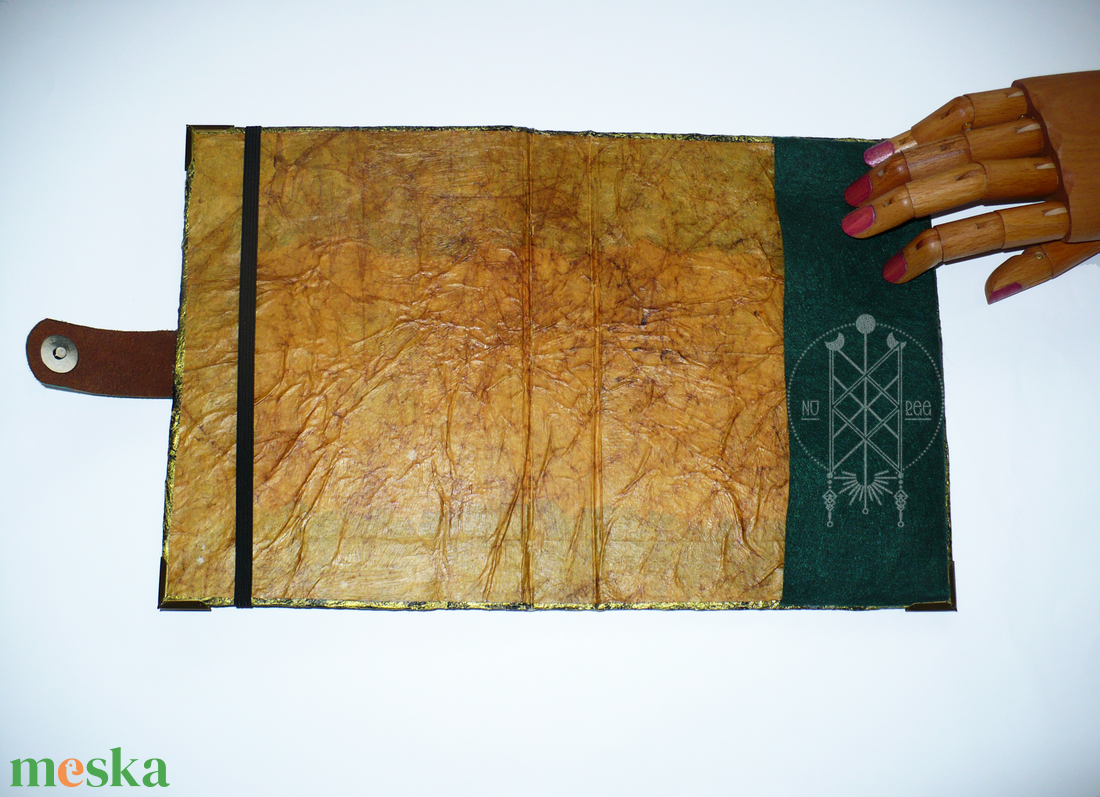 Shroomy könyvborító A/5 - otthon & életmód - papír, írószer - könyv- és füzetborító - Meska.hu