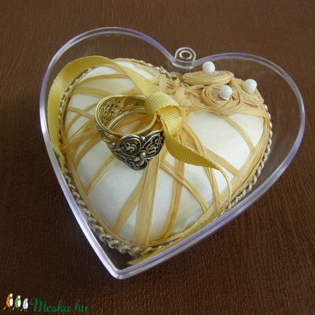 Eljegyzéshez/esküvőre szív alakú gyűrűtartó doboz -  - Meska.hu
