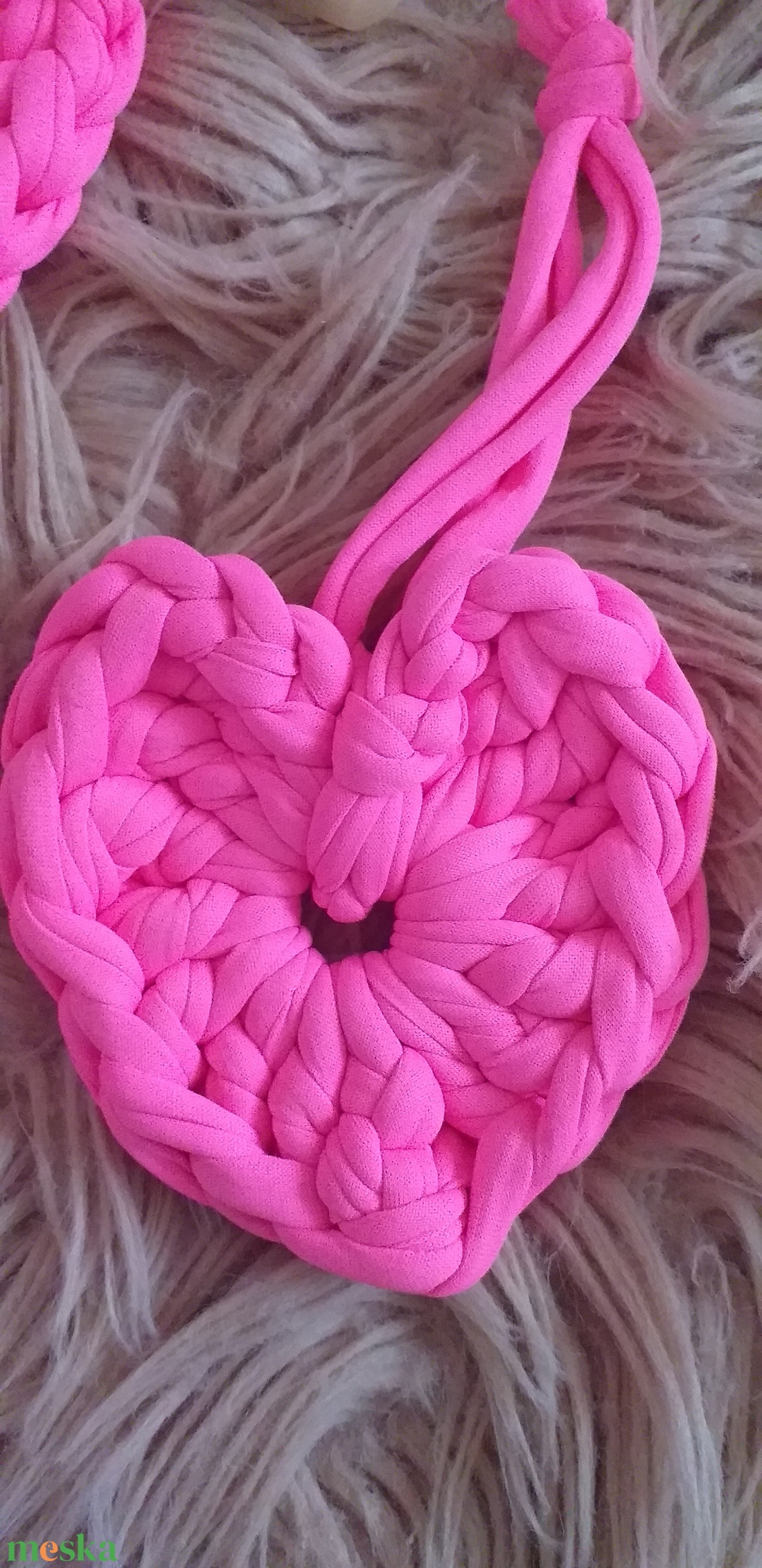 Horgolt pink szív táskadísz, kulcstartó - otthon & életmód - dekoráció - fali és függő dekoráció - girland, zászlófűzér - Meska.hu Horgolt pink szív táskadísz, kulcstartó - otthon & életmód - dekoráció - fali és függő dekoráció - girland, zászlófűzér - Meska.hu