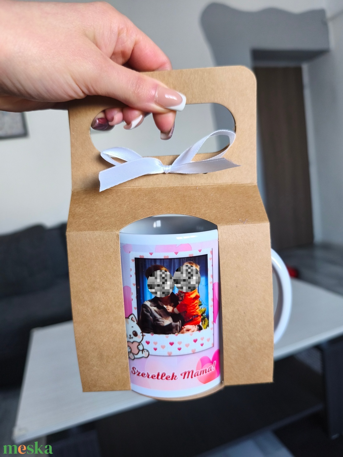 Egyedi bögre Fekete/barna díszdobozban  - otthon & életmód - konyhafelszerelés, tálalás - tálalás - bögre & csésze - Meska.hu