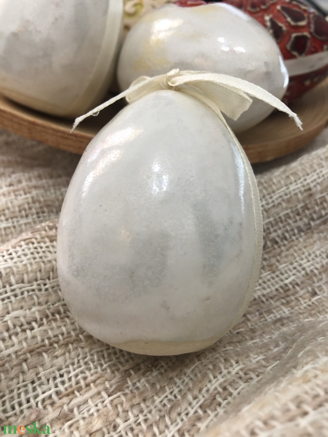 Gyöngyház fehér Húsvéti kerámia tojások - otthon & életmód - dekoráció - dísztárgy - Meska.hu