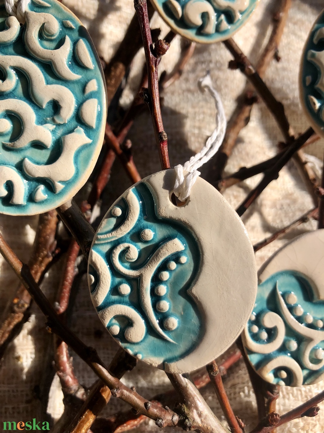 Türkiz kerámia húsvéti függő - otthon & életmód - dekoráció - húsvéti asztaldíszek - Meska.hu