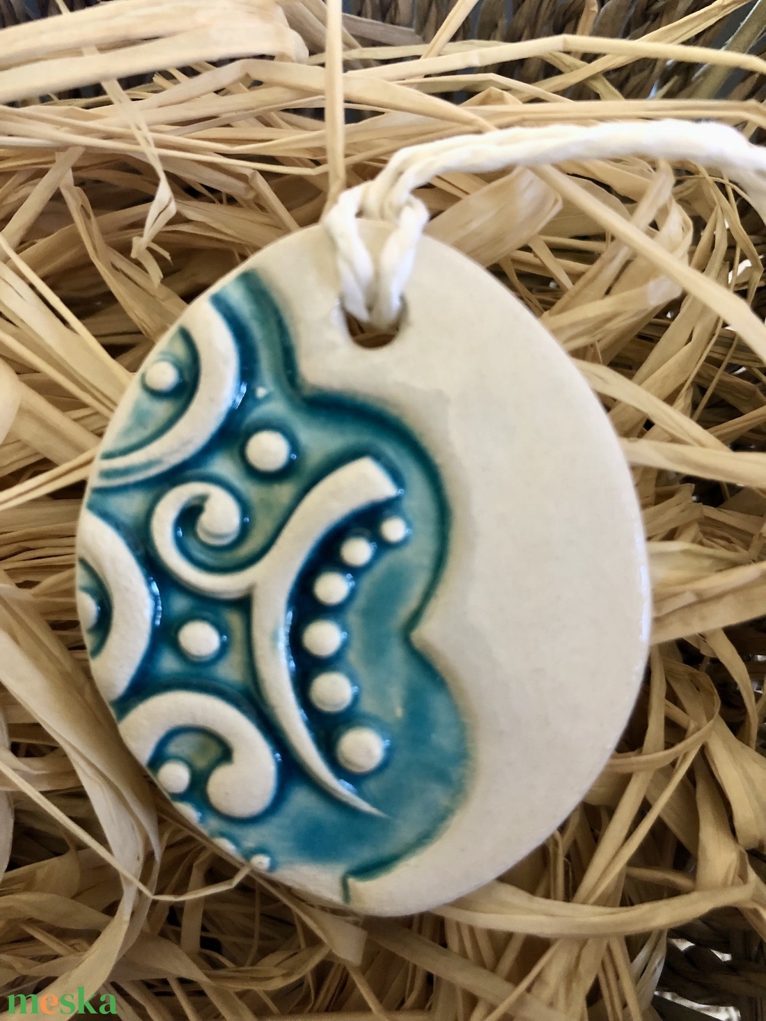 Fehér-Türkiz Húsvéti kerámia függő dísz - esküvő - dekoráció - asztaldísz - Meska.hu