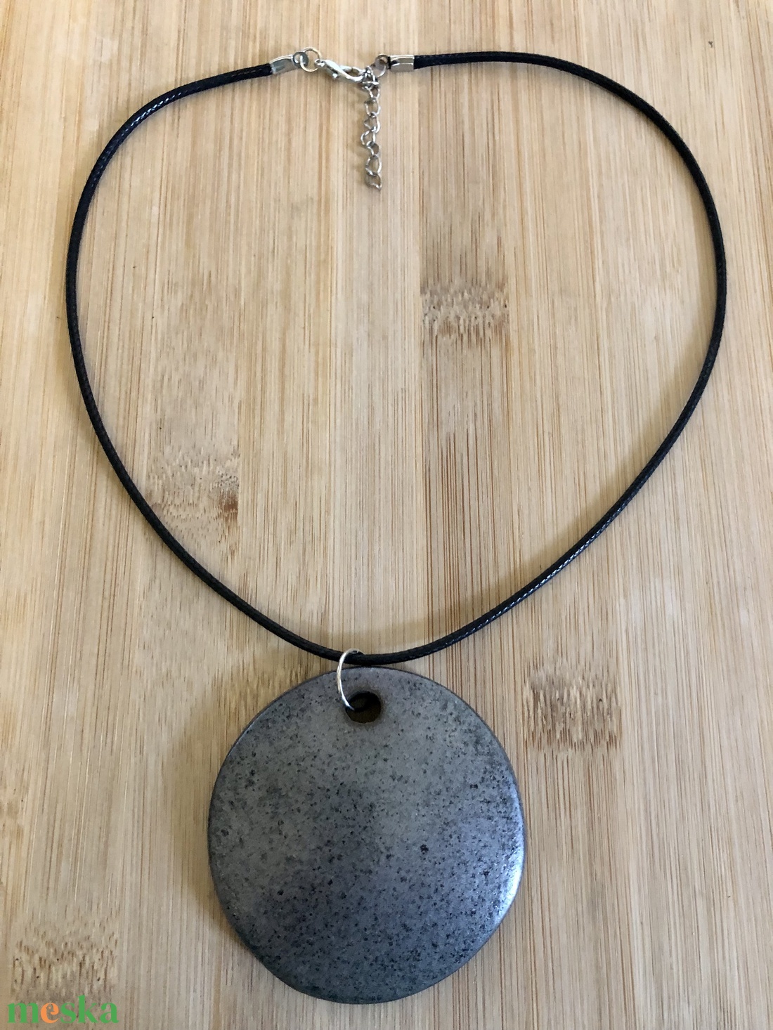Szürke-kék kerámia nyaklánc - ékszer - nyaklánc - medálos nyaklánc - Meska.hu