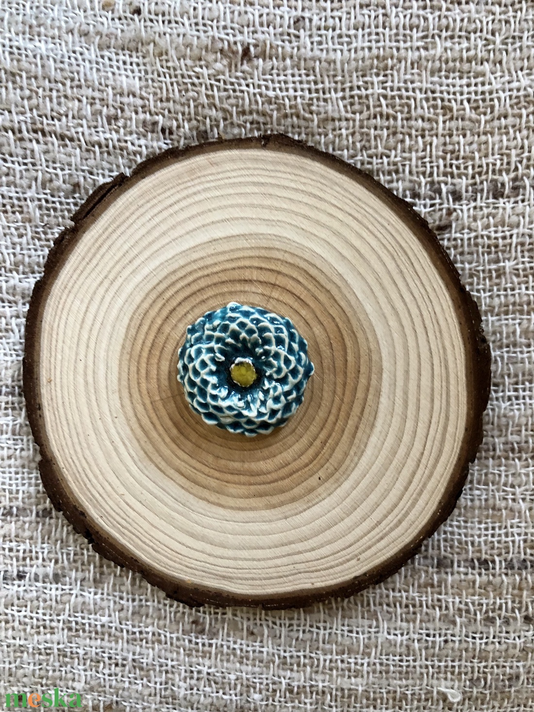 Türkiz dália hűtőmágnes - otthon & életmód - konyhafelszerelés, tálalás - konyhai dekoráció - hűtőmágnes - Meska.hu