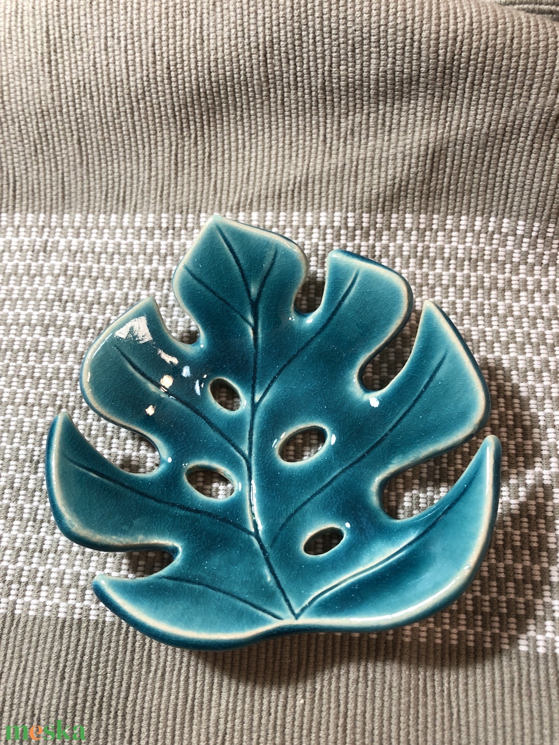 Türkiz pálmalevélszappantartó - otthon & életmód - fürdőszoba - szappantartó - Meska.hu