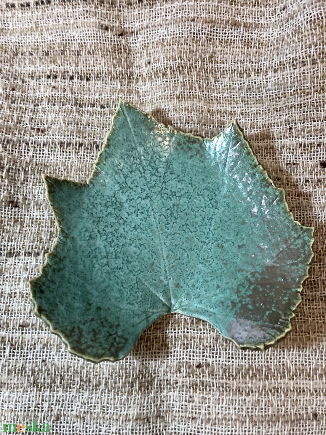 Menta-türkiz szőlőlevél tányérka  - esküvő - dekoráció - asztaldísz - Meska.hu