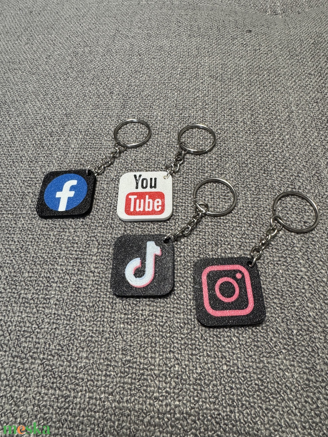 NFC Social Media Kulcstartó - táska & tok - kulcstartó & táskadísz - kulcstartó - Meska.hu NFC Social Media Kulcstartó - táska & tok - kulcstartó & táskadísz - kulcstartó - Meska.hu