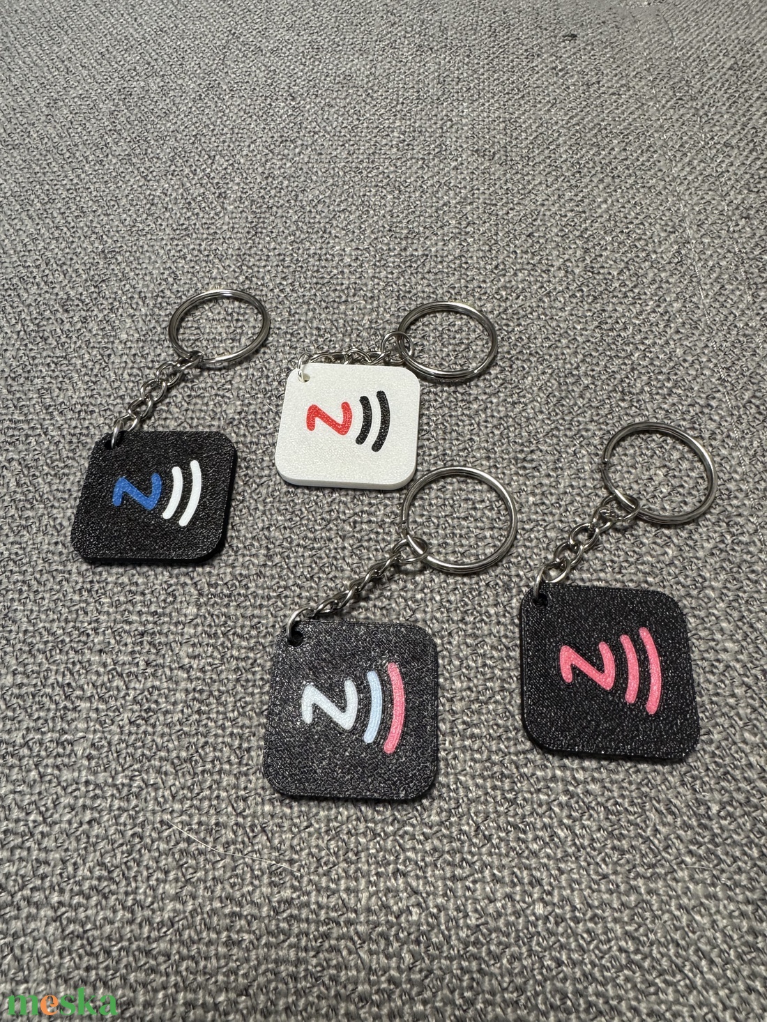 NFC Social Media Kulcstartó - táska & tok - kulcstartó & táskadísz - kulcstartó - Meska.hu NFC Social Media Kulcstartó - táska & tok - kulcstartó & táskadísz - kulcstartó - Meska.hu