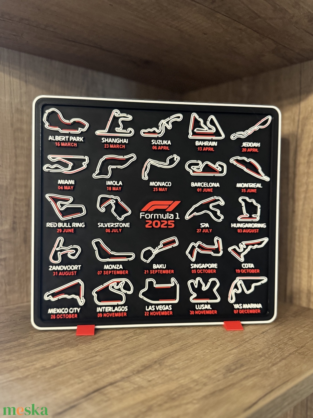 3D nyomtatott Formula 1 naptár 2025 - otthon & életmód - papír, írószer - naptár & tervező - Meska.hu 3D nyomtatott Formula 1 naptár 2025 - otthon & életmód - papír, írószer - naptár & tervező - Meska.hu