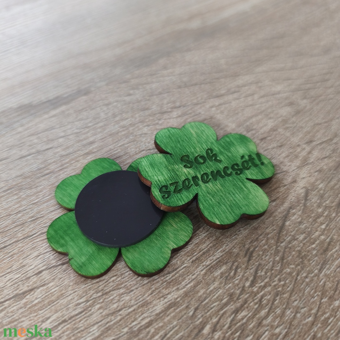 Szerencsehozó lóhere hűtőmágnes � �Sok szerencsét! felirattal - otthon & életmód - konyhafelszerelés, tálalás - konyhai dekoráció - hűtőmágnes - Meska.hu