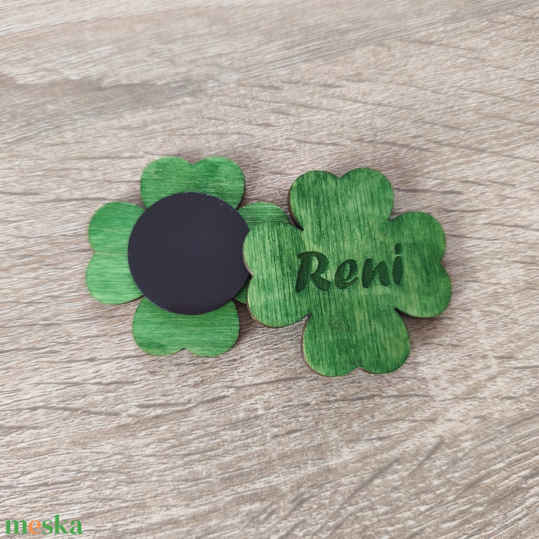 Szerencsehozó lóhere hűtőmágnes � Egyedi neves felirattal - otthon & életmód - konyhafelszerelés, tálalás - konyhai dekoráció - hűtőmágnes - Meska.hu