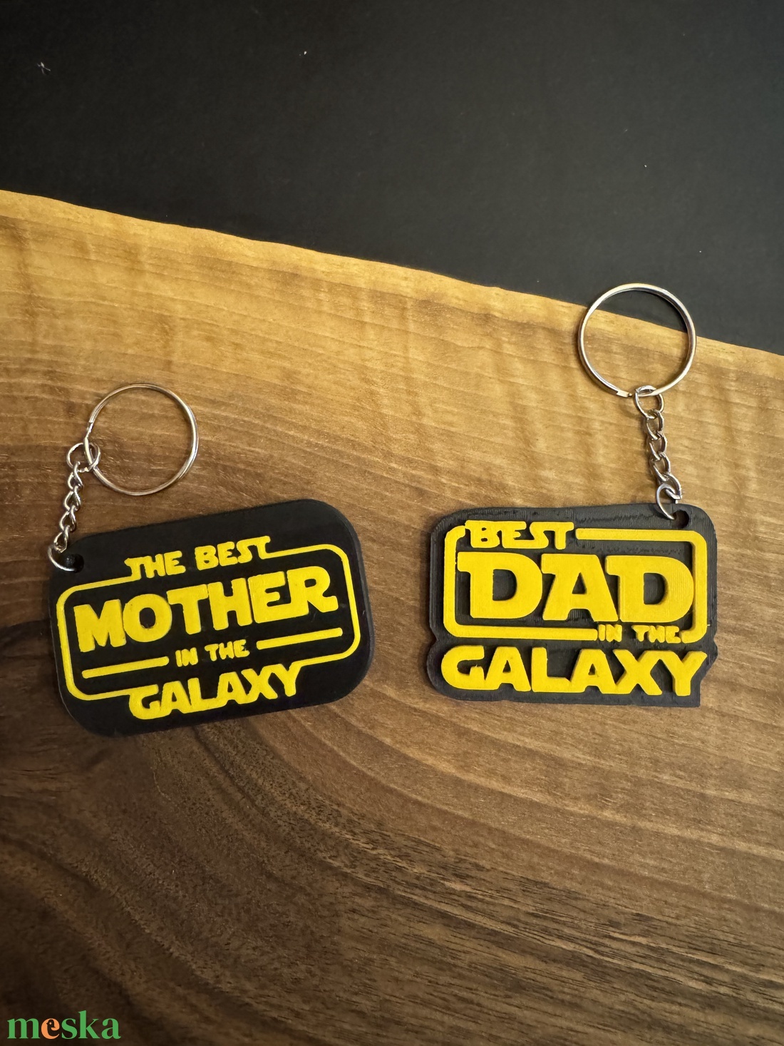 The Best Mother/Dad in the Galaxy kulcstartó � különleges ajándék anyáknak és apáknak - táska & tok - kulcstartó & táskadísz - kulcstartó - Meska.hu