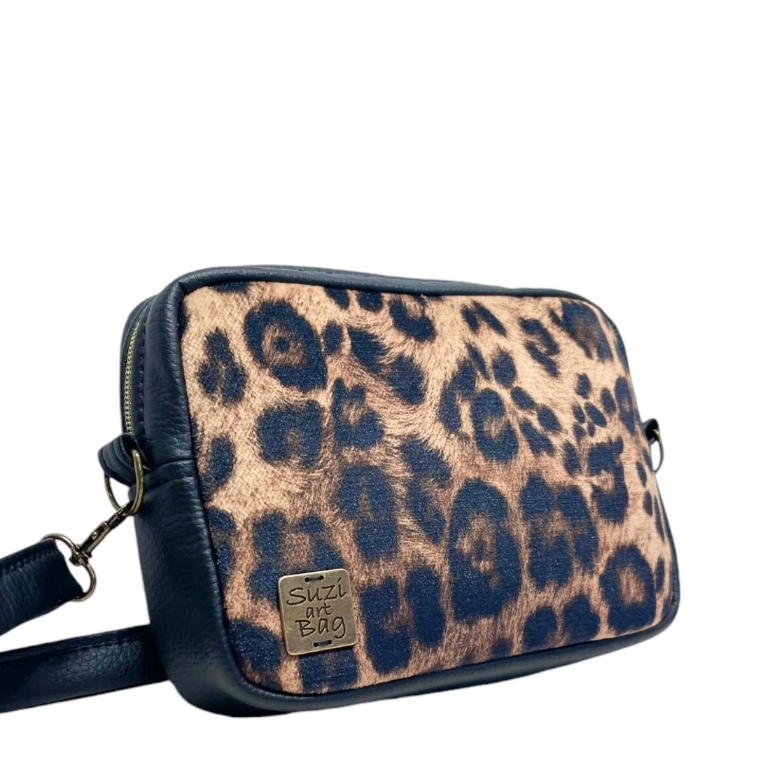 SuziartBag Leopárd mintás crossbody táska - táska & tok - kézitáska & válltáska - válltáska - Meska.hu SuziartBag Leopárd mintás crossbody táska - táska & tok - kézitáska & válltáska - válltáska - Meska.hu