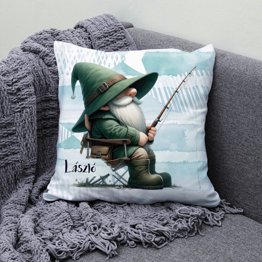 Névvel kérhető - Türelmes horgász manó mintás párna - otthon & életmód - lakástextil - párna & párnahuzat - díszpárna (belsővel együtt) - Meska.hu