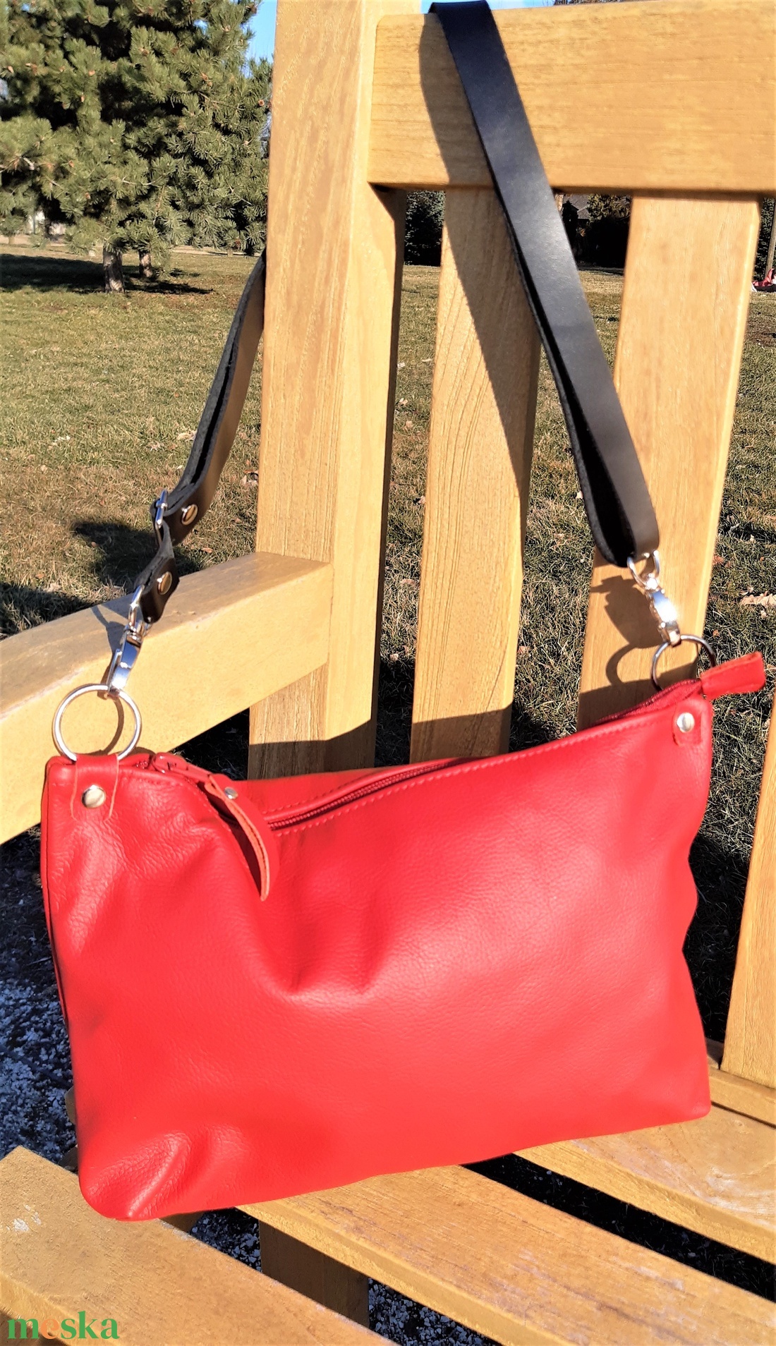 Piros bőr kistáska levehető díszbojttal City XS 003 - táska & tok - kézitáska & válltáska - válltáska - Meska.hu