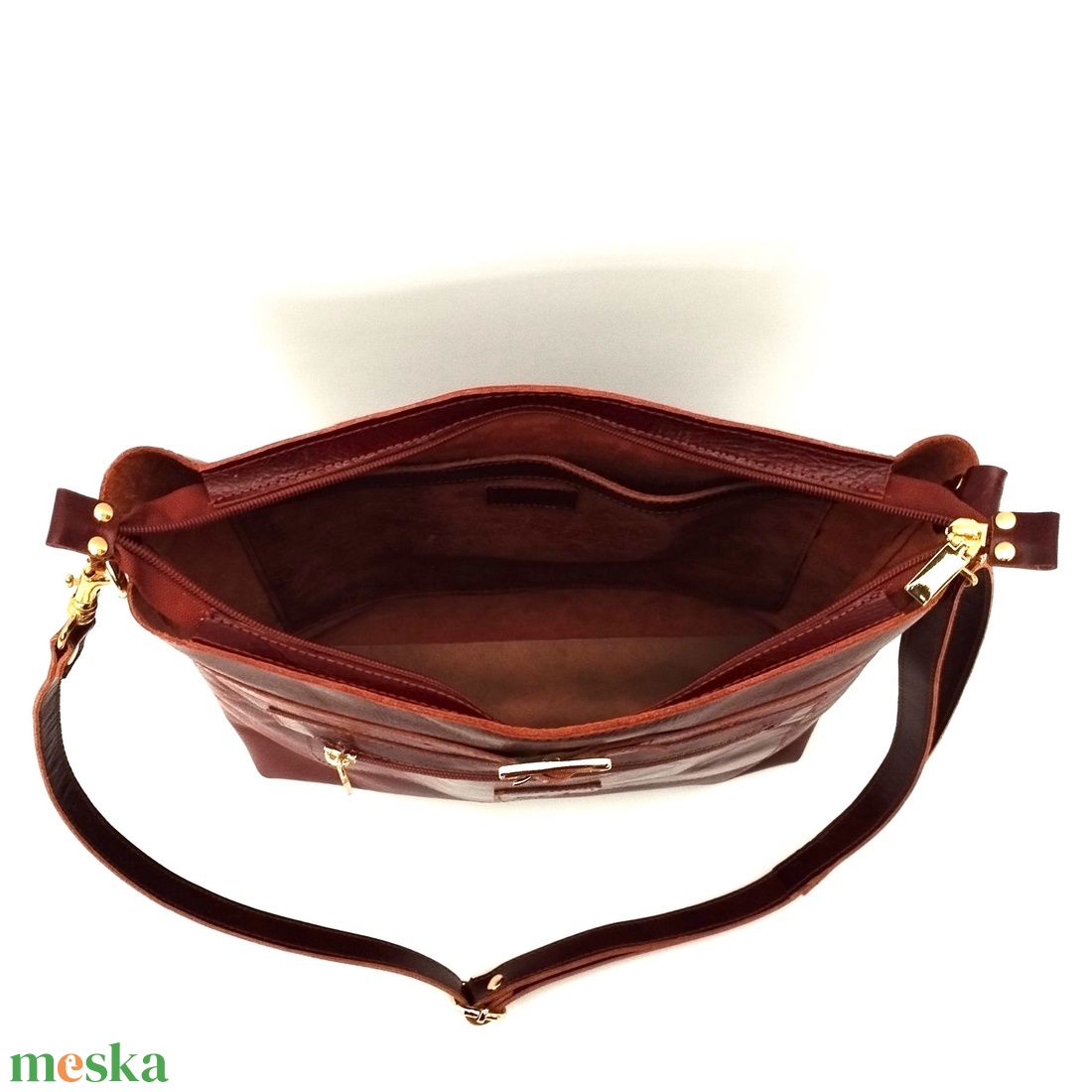 Mahagóni-vörösesbarna bőr válltáska arany színű fémkellékekkel City S 005 - táska & tok - kézitáska & válltáska - vállon átvethető táska - Meska.hu