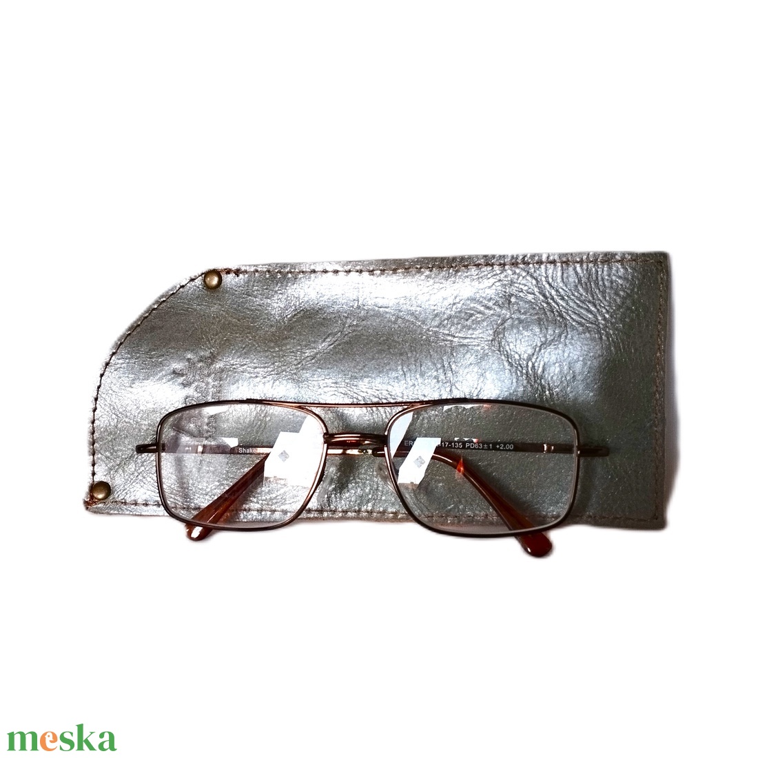 Metálfényű olajzöld bőr szemüvegtok Oculos 008 M - táska & tok - pénztárca & más tok - szemüvegtok - Meska.hu