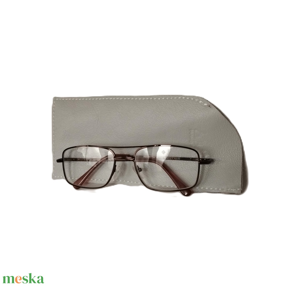 Világosszürke bőr szemüvegtok Oculos 016 M - táska & tok - pénztárca & más tok - szemüvegtok - Meska.hu Világosszürke bőr szemüvegtok Oculos 016 M - táska & tok - pénztárca & más tok - szemüvegtok - Meska.hu