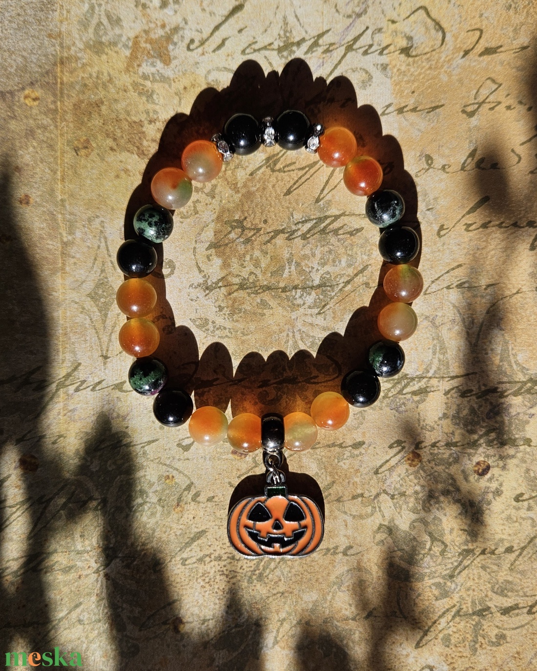 Tök medálos ásvány karkötő - otthon & életmód - dekoráció - halloween - halloweeni ékszerek - Meska.hu