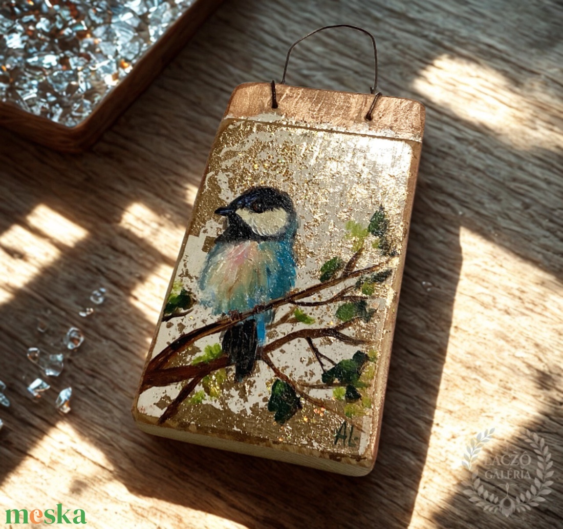 Kék cinke - Rusztikus Fatábla, Ajándék ötlet - Egyedi Falidísz, Gyerekszoba, Madár, Arany, Csillogó - otthon & életmód - dekoráció - fali és függő dekoráció - falra akasztható dekor - Meska.hu