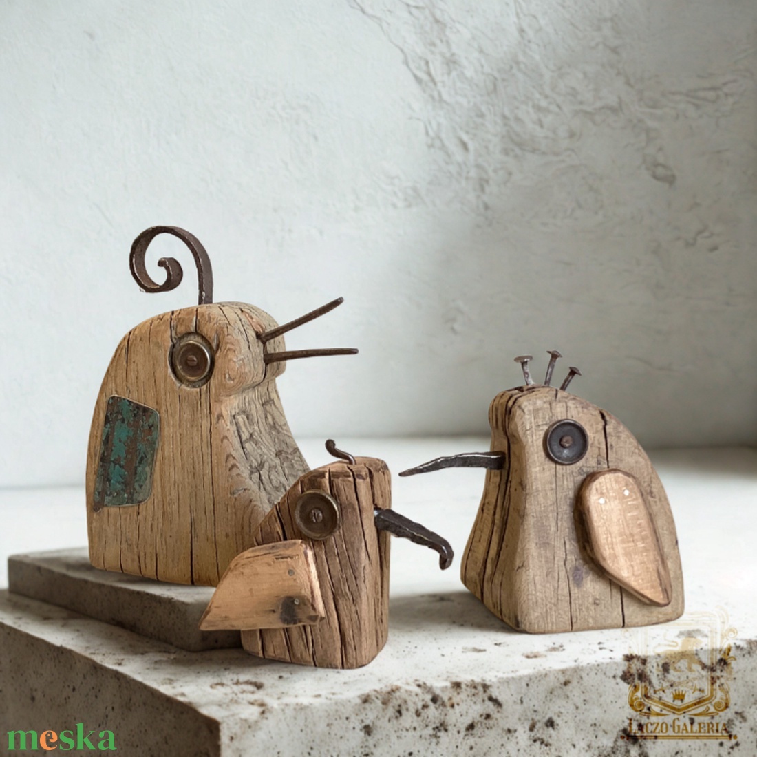 Pirgics család - Rusztikus Fa Dekoráció, Ajándék ötlet, Egyedi dísz, Madár- Antik Szilfa - otthon & életmód - dekoráció - fali és függő dekoráció - falra akasztható dekor - Meska.hu