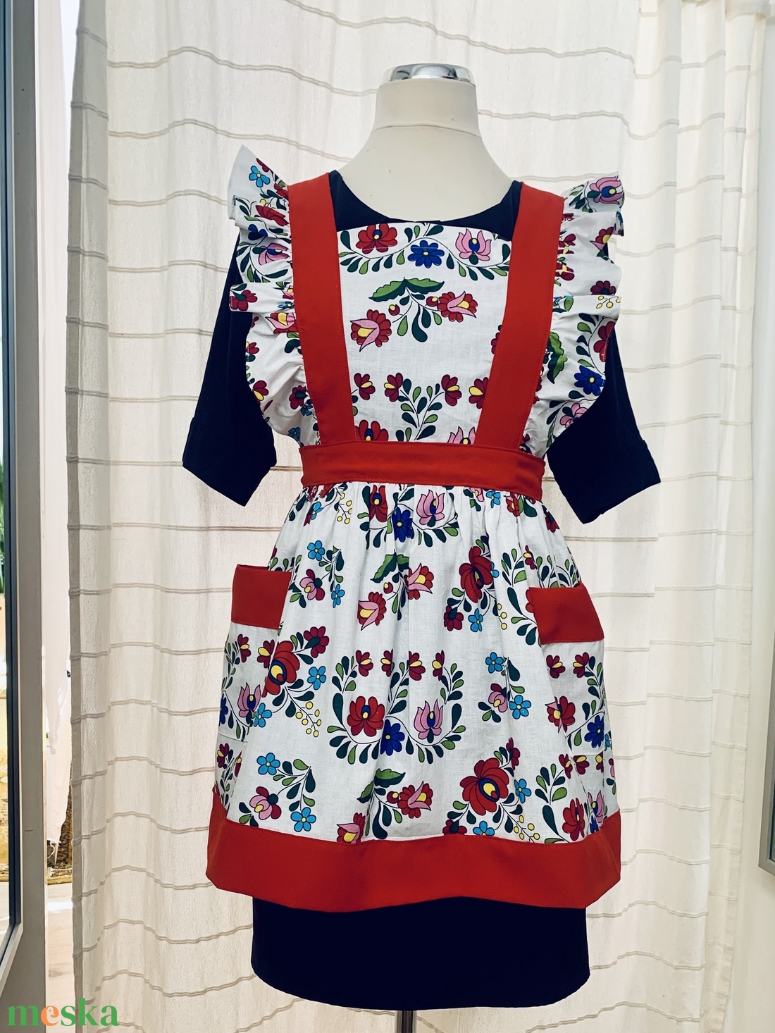 Egyedi kötények - ruha & divat - női ruha - ruha - Meska.hu