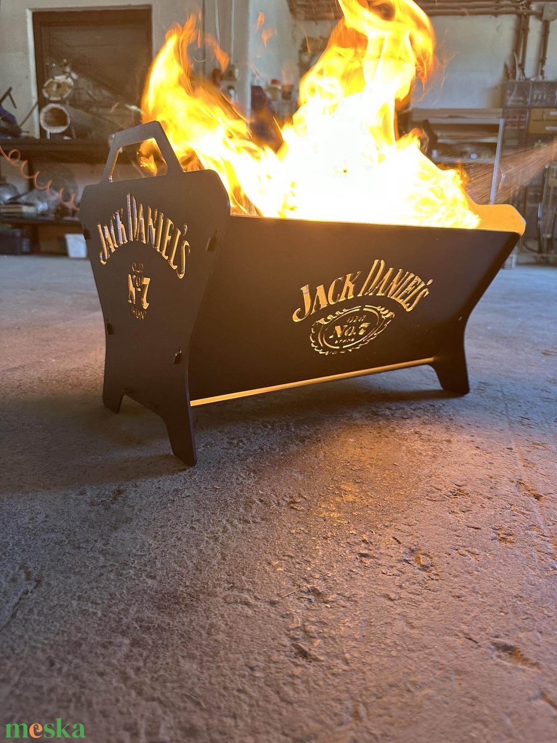 Jack Daniels tűzrakó - otthon & életmód - ház & kert - bográcsozás, grillezés - Meska.hu Jack Daniels tűzrakó - otthon & életmód - ház & kert - bográcsozás, grillezés - Meska.hu