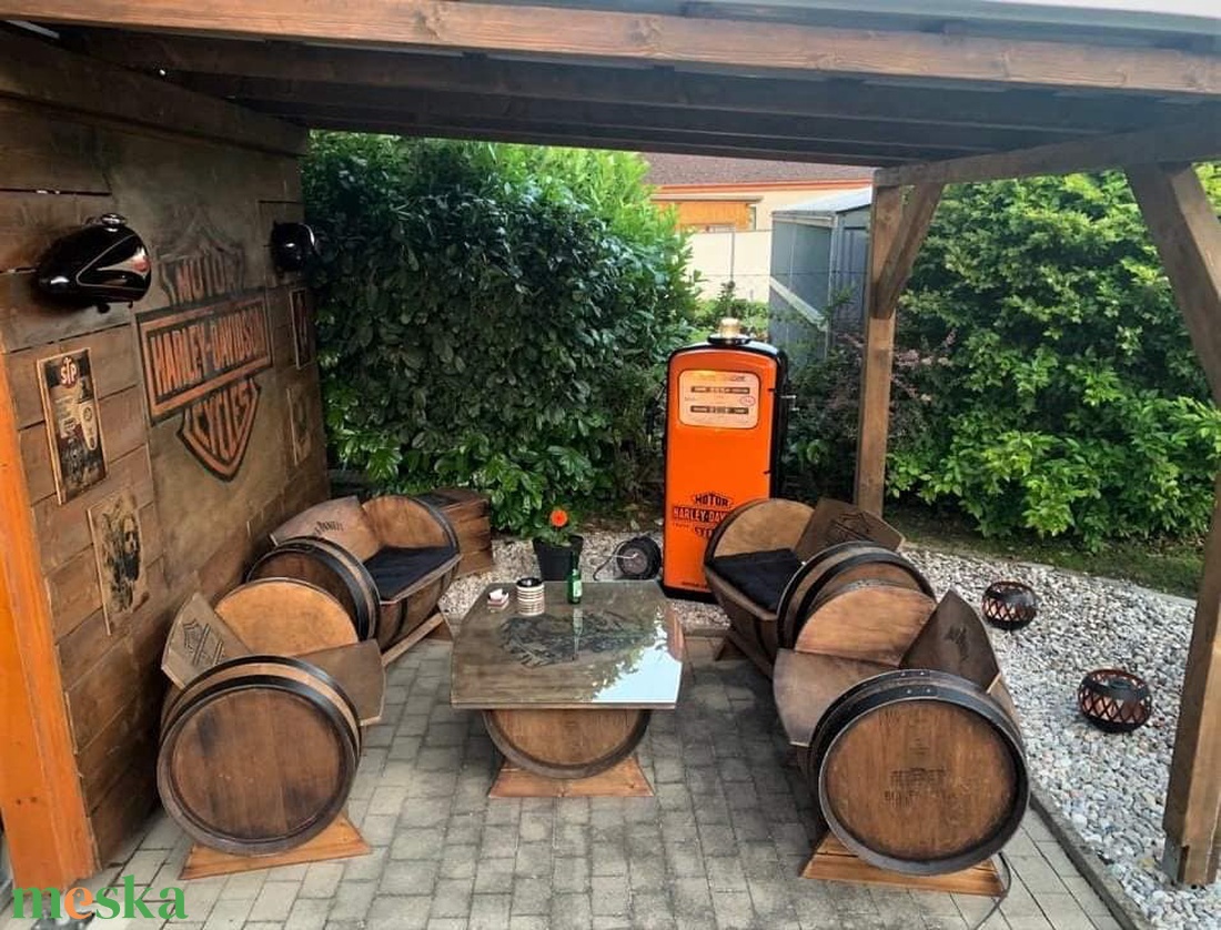 Jack Daniels vagy Harley Davidson 4 személyes ülőgarnitúra - otthon & életmód - bútor - pad - Meska.hu Jack Daniels vagy Harley Davidson 4 személyes ülőgarnitúra - otthon & életmód - bútor - pad - Meska.hu