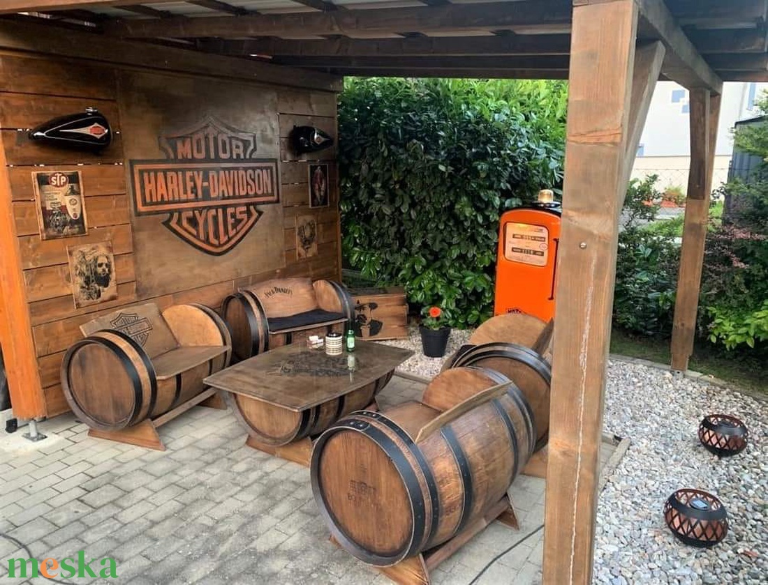 Jack Daniels vagy Harley Davidson 4 személyes ülőgarnitúra - otthon & életmód - bútor - pad - Meska.hu Jack Daniels vagy Harley Davidson 4 személyes ülőgarnitúra - otthon & életmód - bútor - pad - Meska.hu